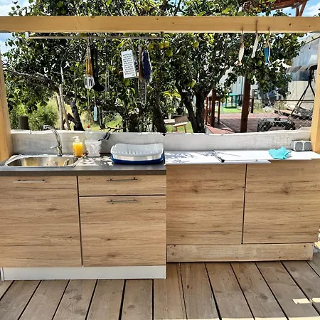 Kamp alanı Karavana Tropicana *