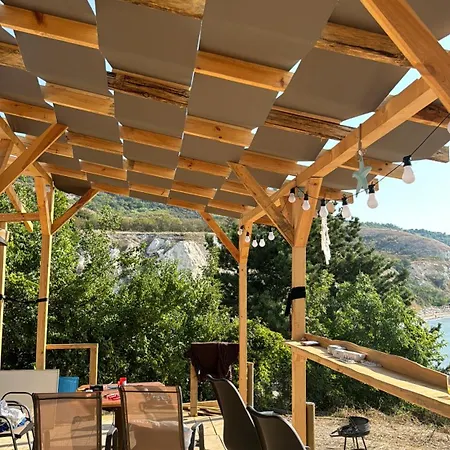 Karavana Tropicana Кемпинг