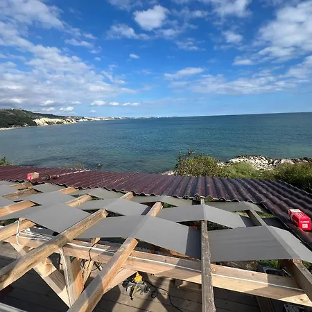 Кемпинг Karavana Tropicana Варна